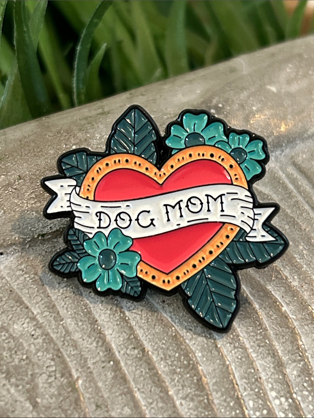 Dog Mom Heart Enamel Pin NEW Teal & Red Floral Design with white banner